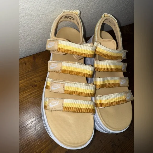 Nike Women's Icon Classic Platform Granola Girl Sandals- Size 9 - Picture 4 of 9